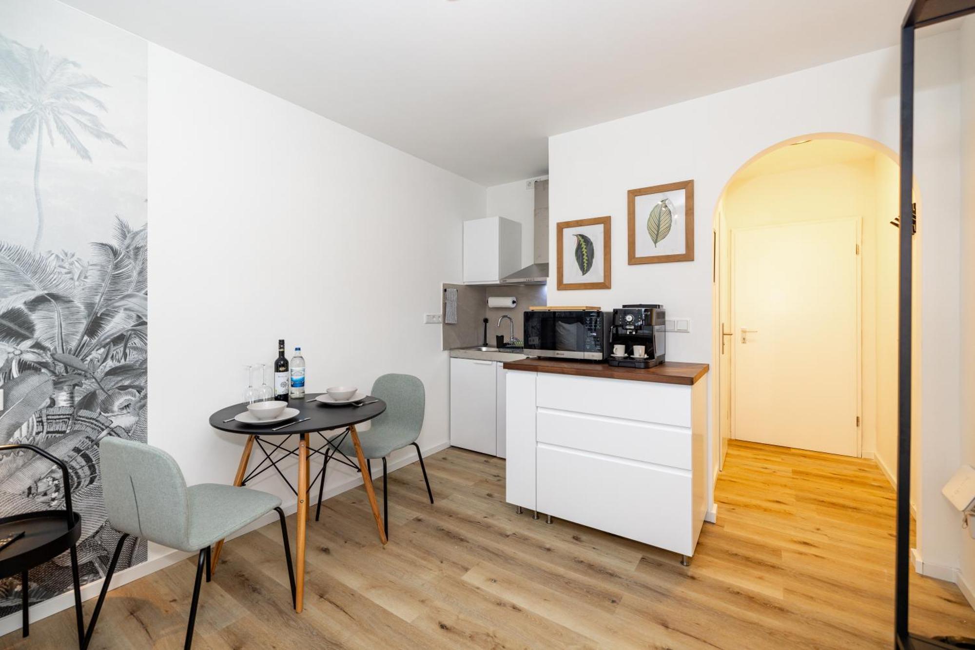 Kleines Apartment Mit Balkon Wurtzbourg Extérieur photo