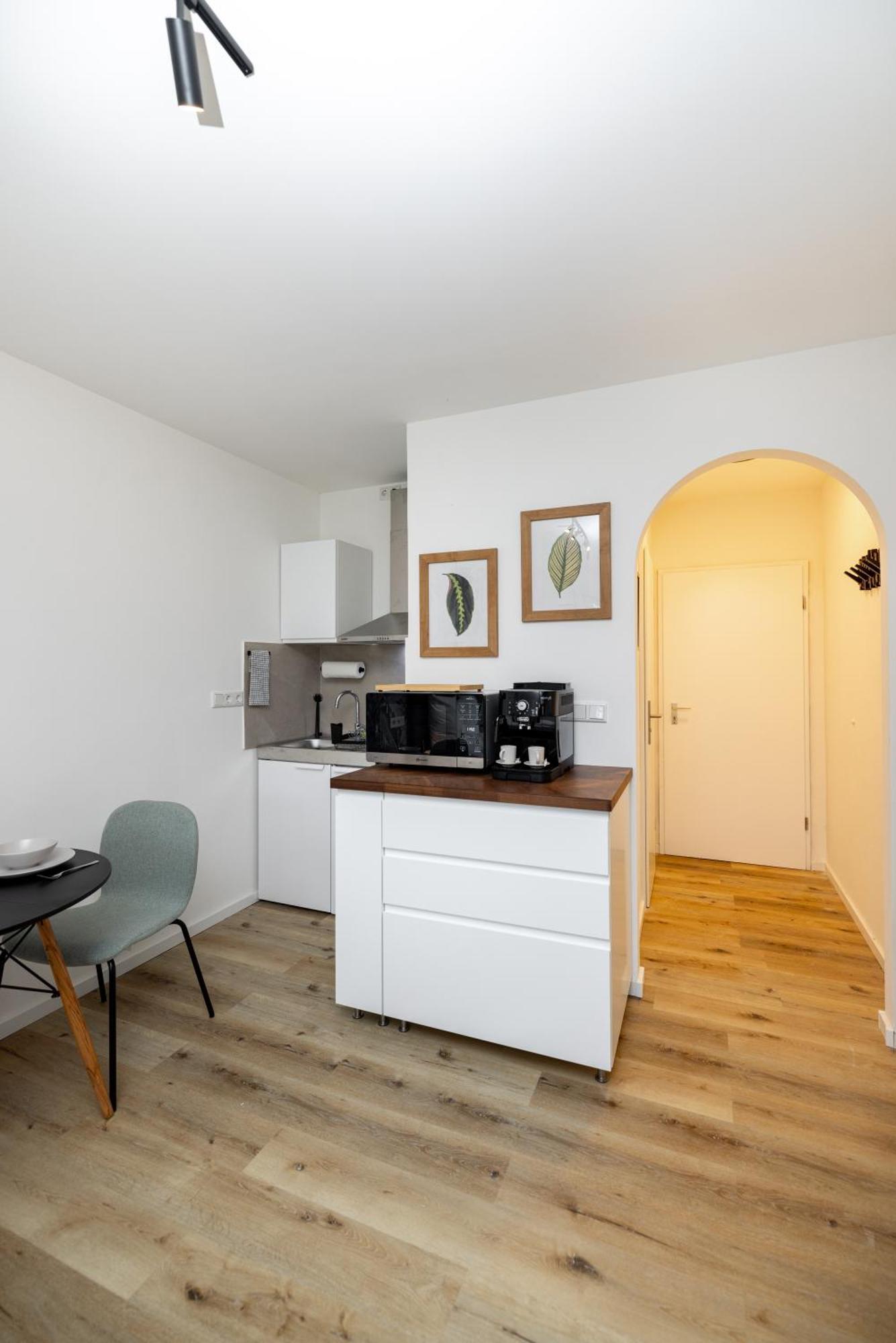 Kleines Apartment Mit Balkon Wurtzbourg Extérieur photo