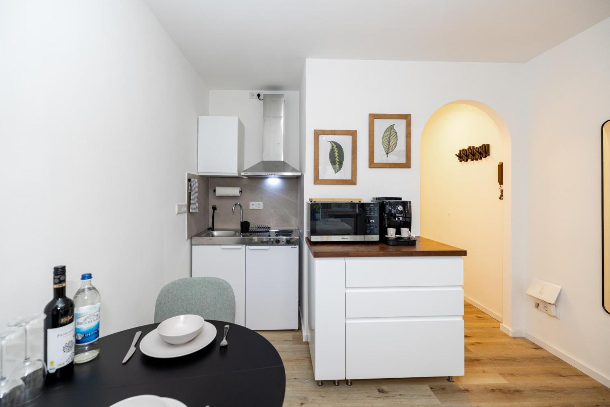 Kleines Apartment Mit Balkon Wurtzbourg Extérieur photo